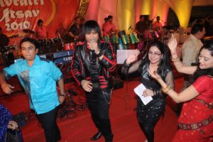 Nemish Shah With Deepak Kumar Satellites, Jethalal (Dilip Joshi) & Daya Ben (Disha Vakani) @ Roman Navratri Utsav 2010